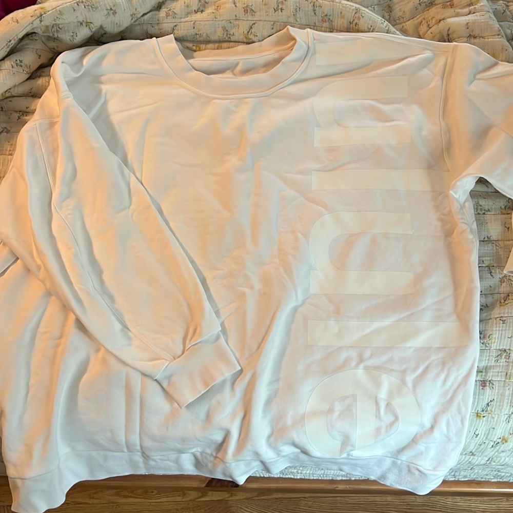 Lululemon crew sweatshirt. Size 20. Never worn. NWOT